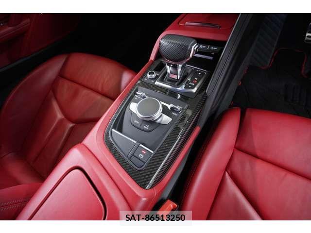 Audi R8 2019-12 8561216-11