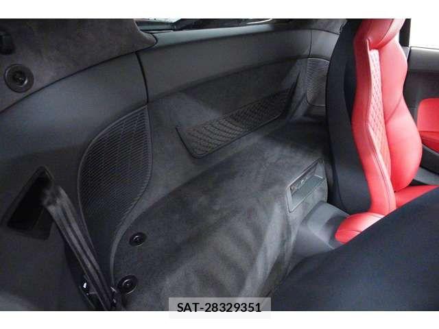 Audi R8 2021-04 8561213-10
