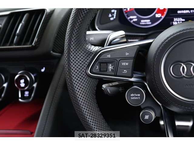 Audi R8 2021-04 8561213-13