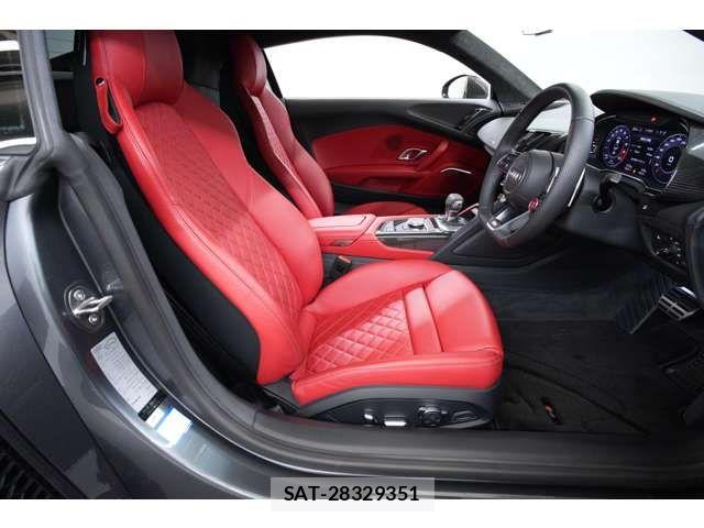 Audi R8 2021-04 8561213-1