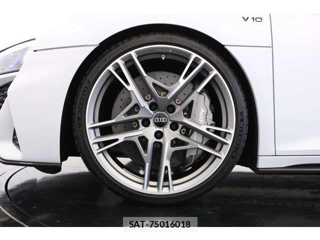 Audi R8 2022-01 2076799-2