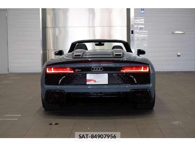 Audi R8 2021-01 4587125-9