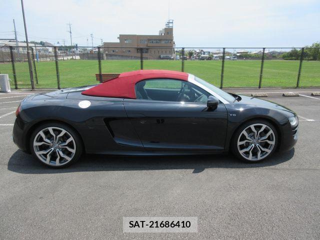 Audi R8 2011-07 7391406-9