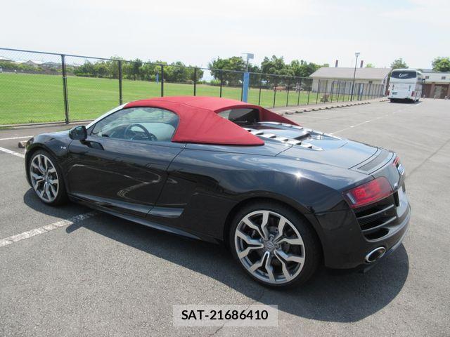 Audi R8 2011-07 7391406-11