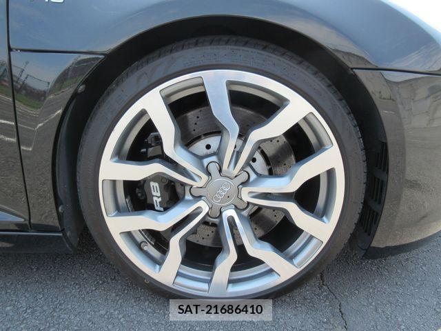 Audi R8 2011-07 7391406-22