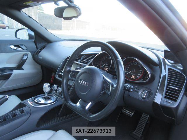 Audi R8 2010-09 8313173-1