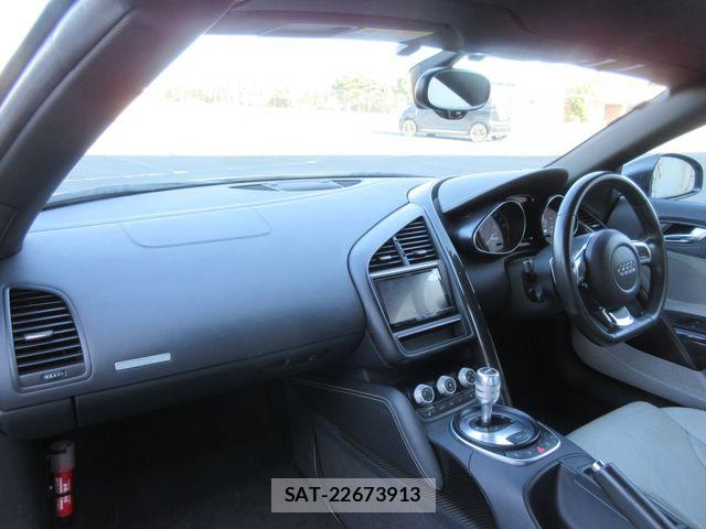 Audi R8 2010-09 8313173-26