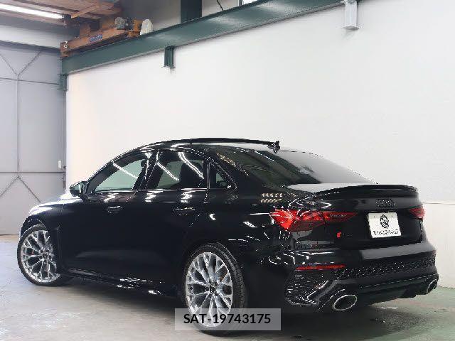 Audi RS3 2022-05 2958326-14