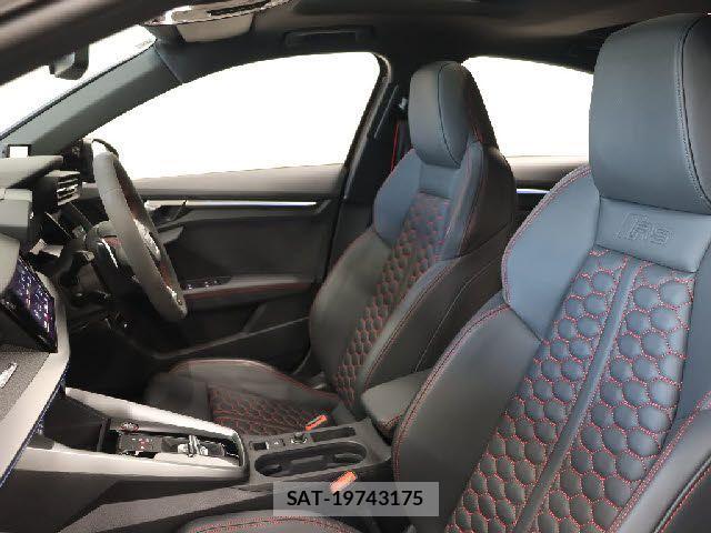 Audi RS3 2022-05 2958326-16