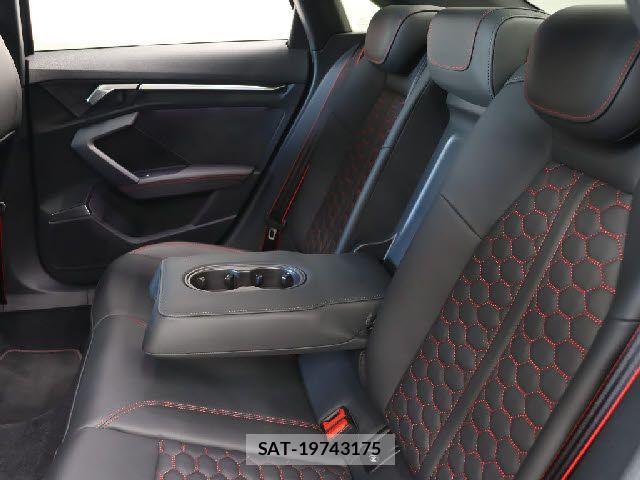 Audi RS3 2022-05 2958326-18