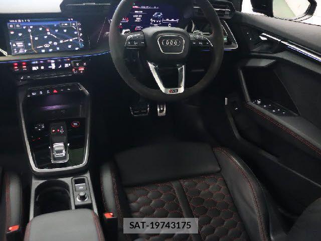 Audi RS3 2022-05 2958326-23