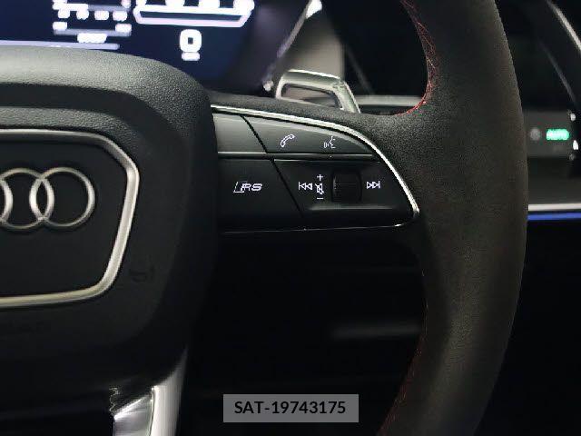 Audi RS3 2022-05 2958326-25