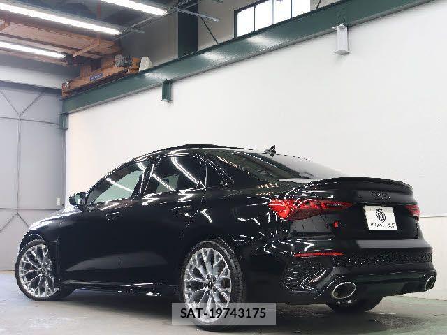 Audi RS3 2022-05 2958326-2