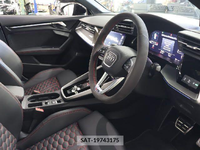 Audi RS3 2022-05 2958326-3