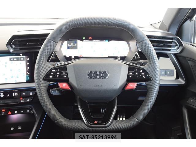 Audi RS3 2025-12 7057518-11