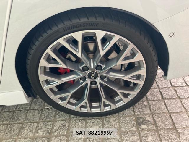 Audi RS3 2022-09 7249857-9