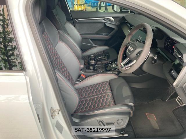 Audi RS3 2022-09 7249857-16