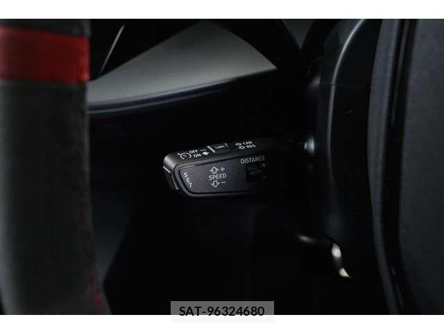 Audi RS3 2025-10 7508146-16