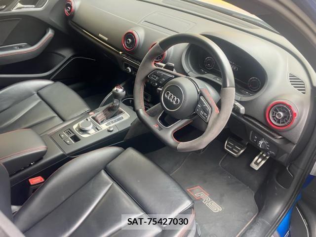 Audi RS3 2018-07 8034481-12