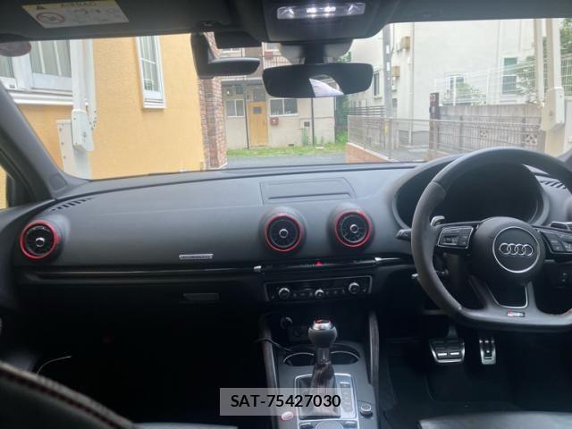 Audi RS3 2018-07 8034481-28