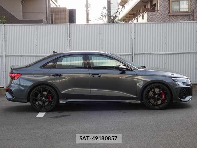 Audi RS3 2024-03 8206421-9