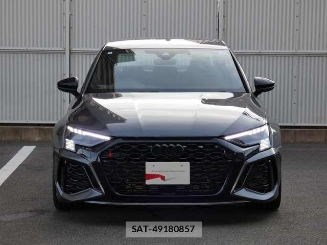 Audi RS3 2024-03 8206421-11