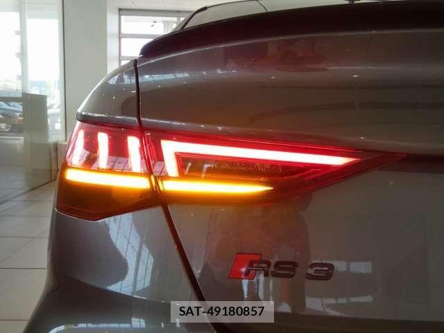 Audi RS3 2024-03 8206421-18