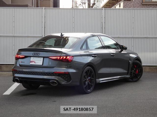 Audi RS3 2024-03 8206421-8