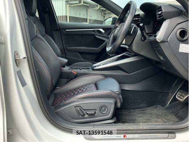 Audi RS3 2022-05 8244658-10