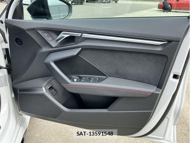 Audi RS3 2022-05 8244658-11