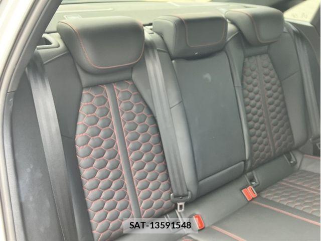 Audi RS3 2022-05 8244658-12