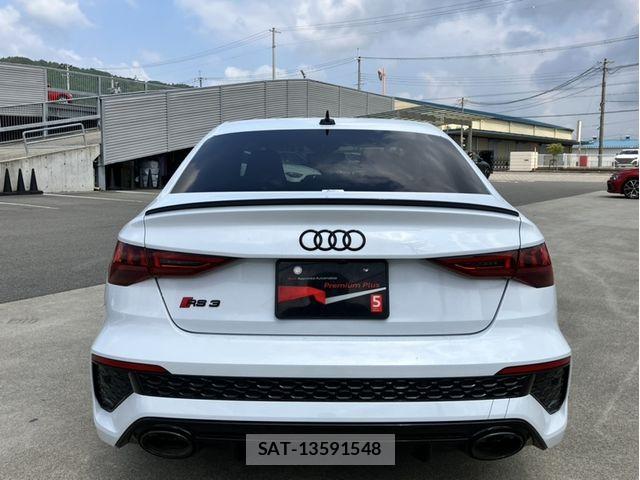 Audi RS3 2022-05 8244658-13