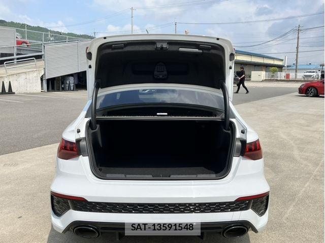 Audi RS3 2022-05 8244658-14