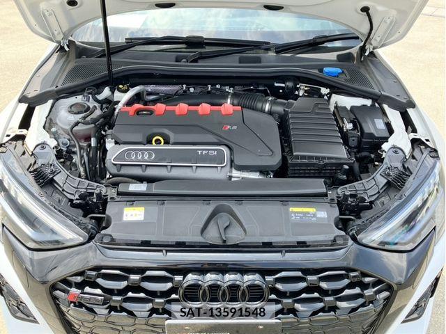 Audi RS3 2022-05 8244658-15