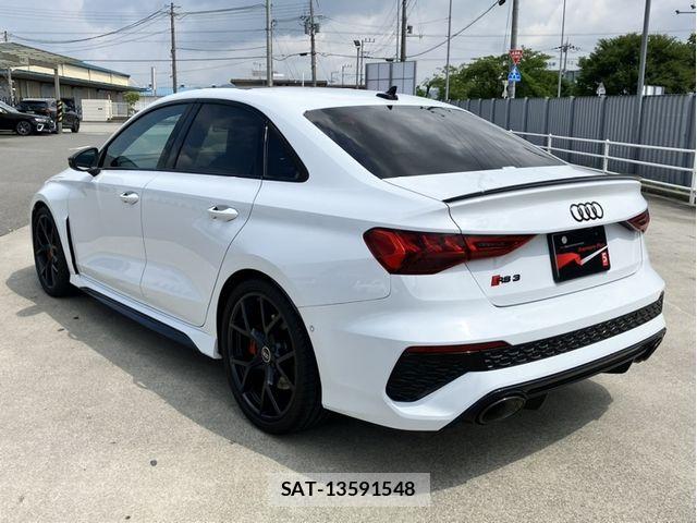 Audi RS3 2022-05 8244658-2