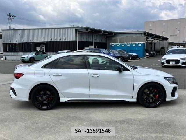 Audi RS3 2022-05 8244658-5
