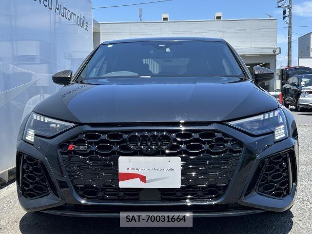 Audi RS3 2024-04 8371453-18