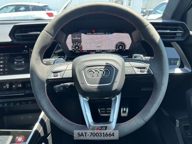 Audi RS3 2024-04 8371453-24