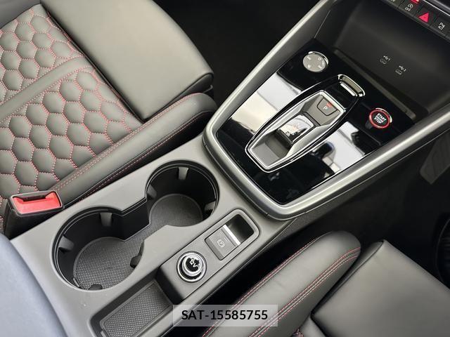 Audi RS3 2025-05 8411295-12