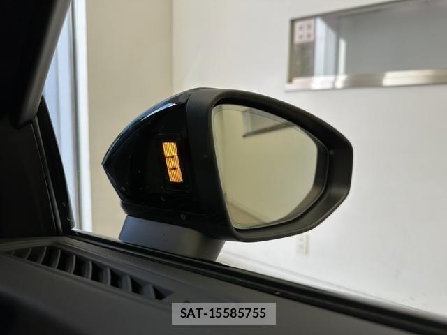 Audi RS3 2025-05 8411295-16