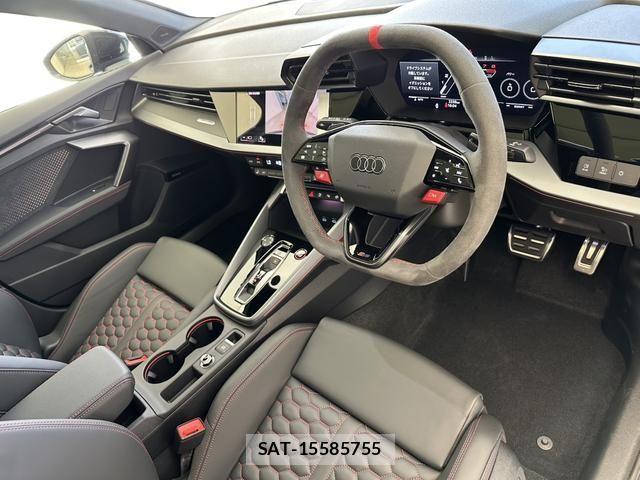 Audi RS3 2025-05 8411295-1