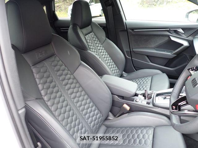 Audi RS3 2025-05 8625878-23