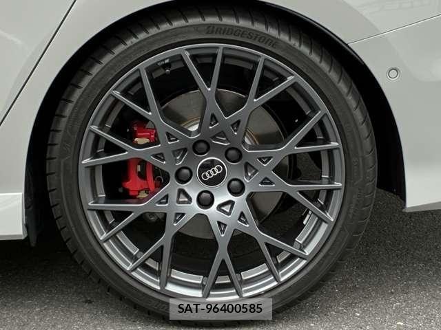 Audi RS3 2025-06 8740644-10