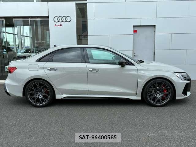 Audi RS3 2025-06 8740644-5