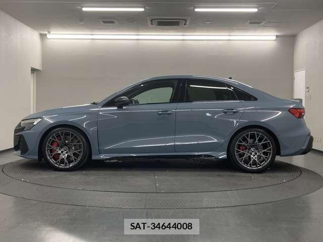 Audi RS3 2025-03 8740643-4