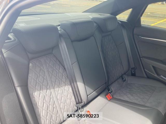 Audi RS3 2022-05 8848281-9