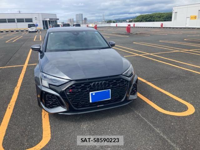 Audi RS3 2022-05 8848281-1