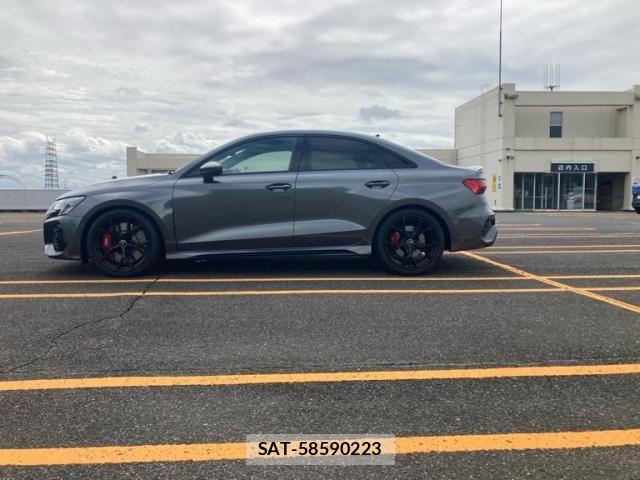Audi RS3 2022-05 8848281-22