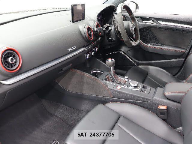 Audi RS3 SPORTBACK 2020-12 2114090-15