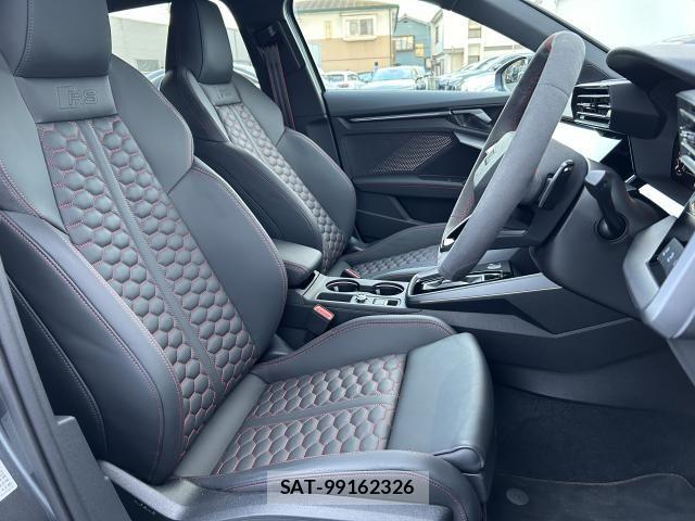 Audi RS3 SPORTBACK 2025-06 6525490-11